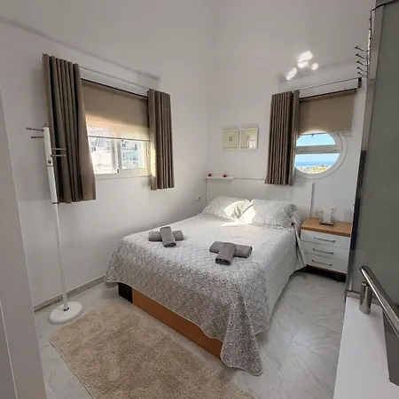 Condal - Duplex O Planta Baja Con Jacuzzi & Bbq ネルハ