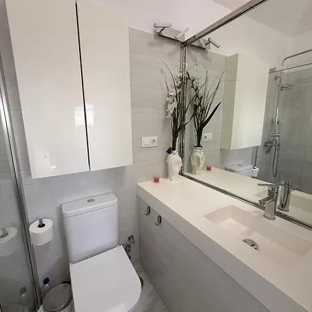 Condal - Duplex O Planta Baja Con Jacuzzi & Bbq アパート